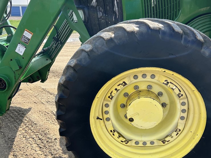 2005-john-deere-7520-image-9