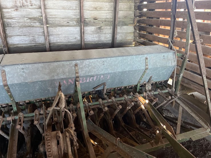 john-deere-vanbrunt-grain-drill-image-3
