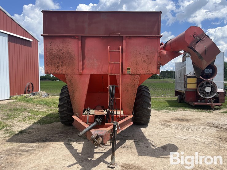 united-farm-tools-650-image-2