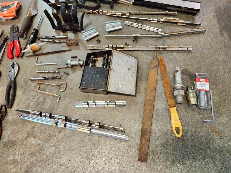 assortment-of-tools-image-3
