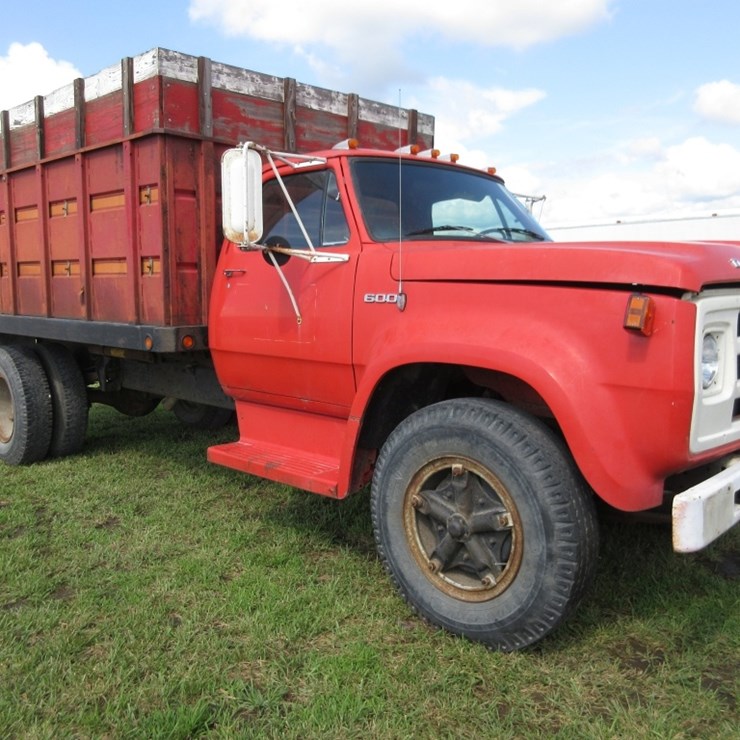 1975 DODGE 600