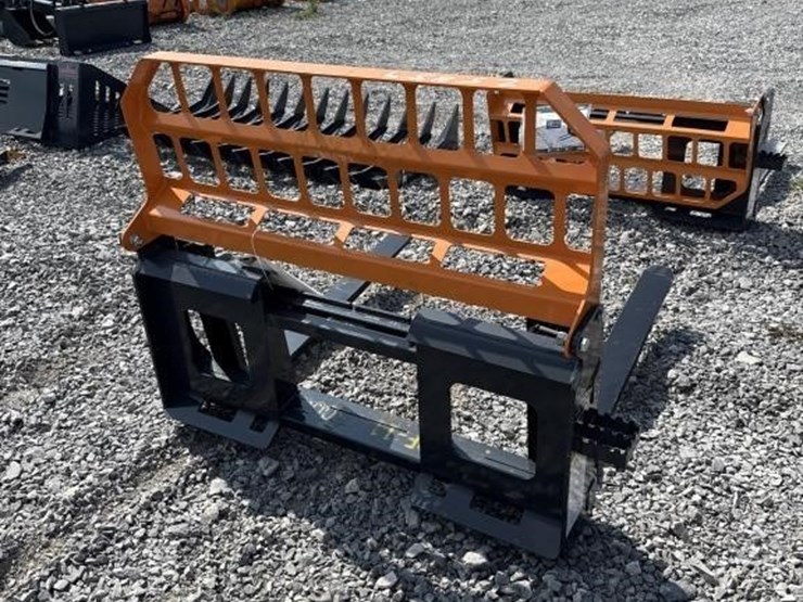 land-honor-pallet-forks-image-2