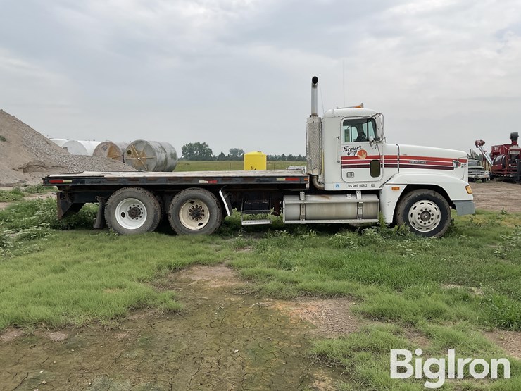 1991-freightliner-fld120-image-4