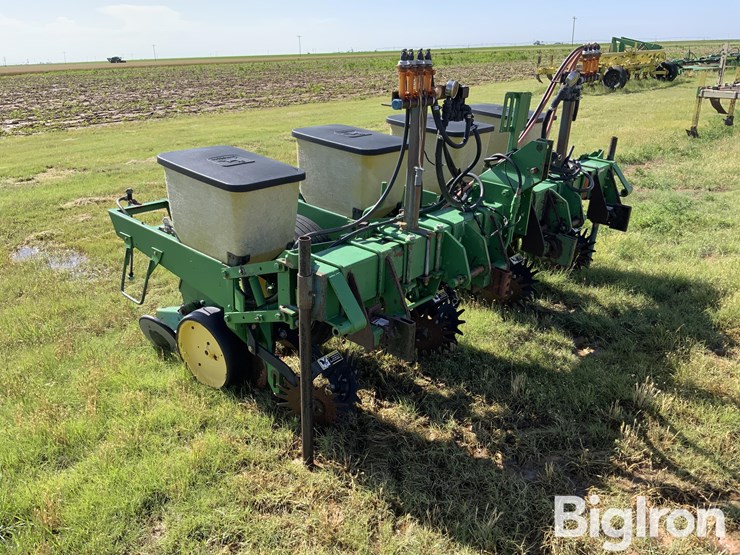 john-deere-7100-image-3