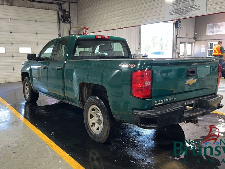 2017-chevrolet-silverado-1500-image-3
