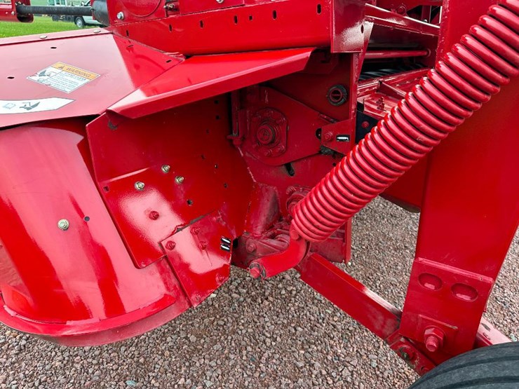 2014-new-holland-h7450-image-38