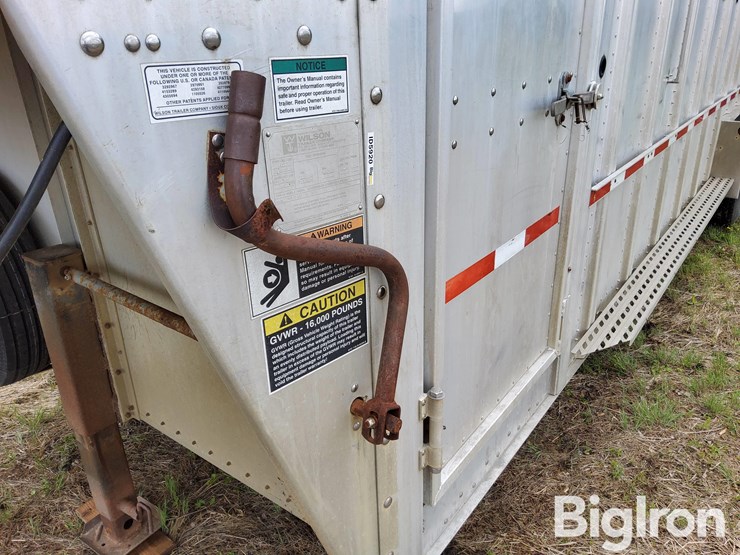 2002-wilson-5724t-t/a-gooseneck-livestock-trailer-image-16