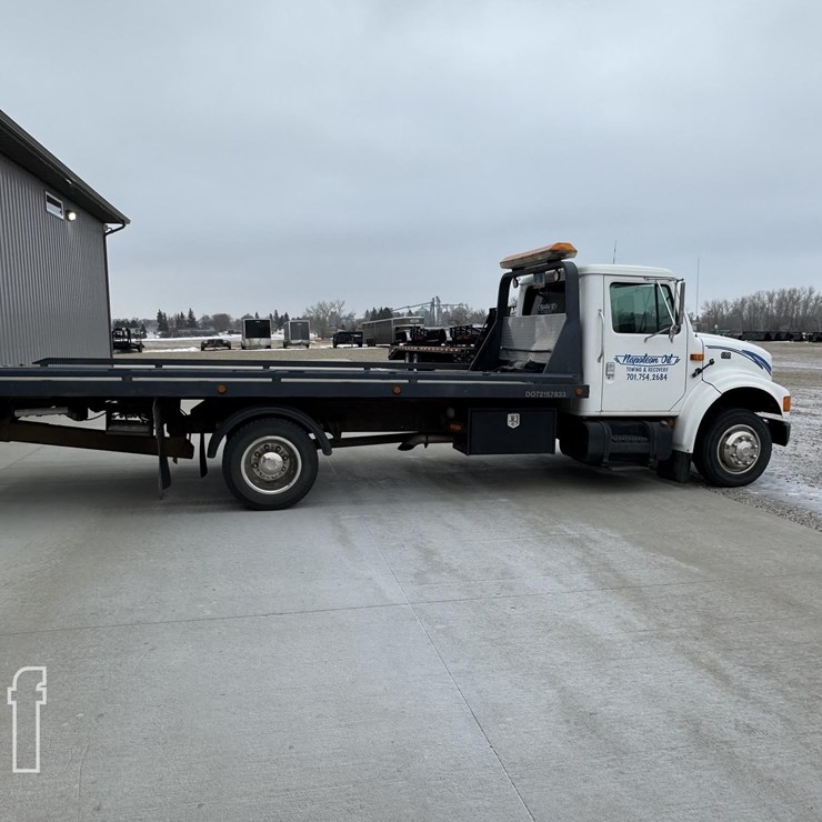 1997 INTERNATIONAL 4700