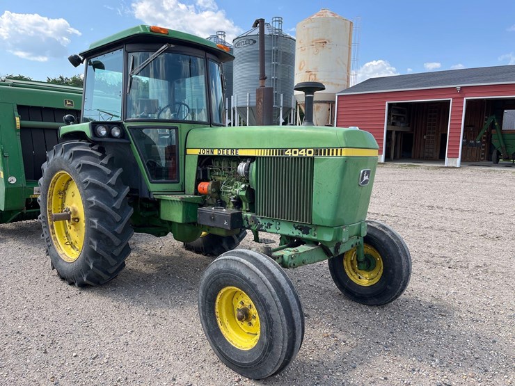 1982-john-deere-4040-image-4