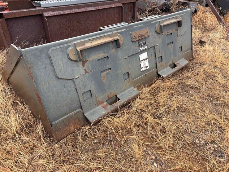bobcat-utility-bucket-image-1