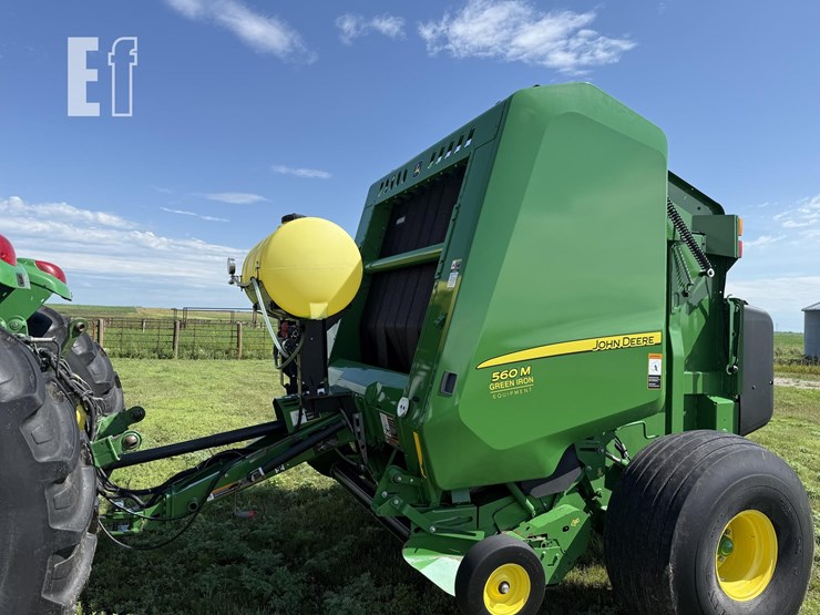 2020-john-deere-560m-image-2