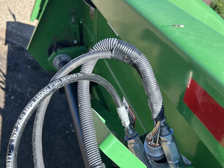 2011-john-deere-612c-image-15
