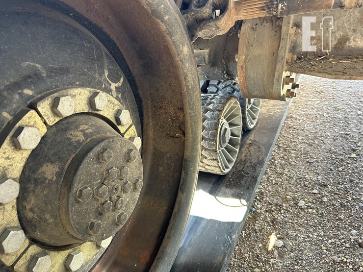 2012-claas-lexion-750tt-image-22