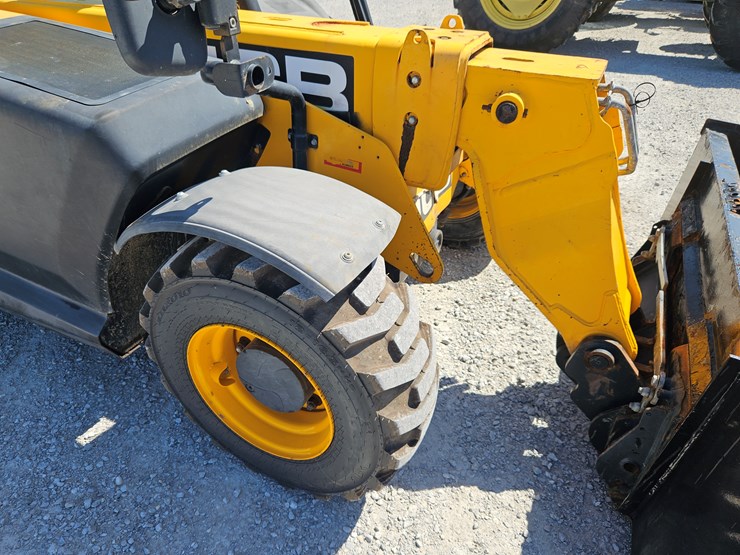 2020-jcb-505-image-19