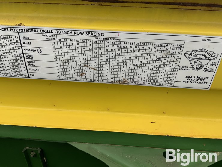 john-deere-520-image-13