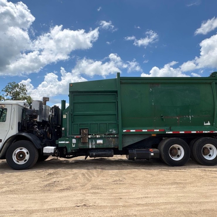2014 MACK LEU613