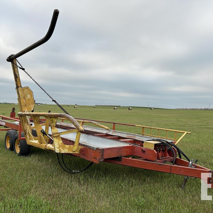 MORRIS 8-BALE MOVER 258