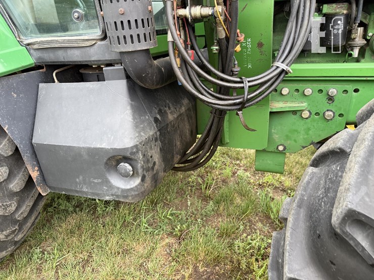john-deere-7400-image-34