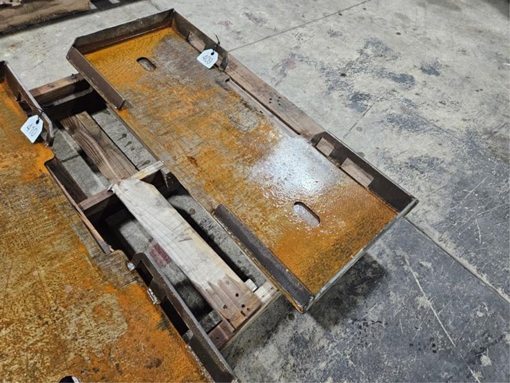 #409-•-new-kit-skid-steer-face-plate-image-2