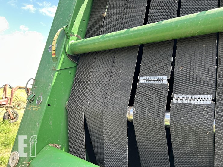 2012-john-deere-568-image-12
