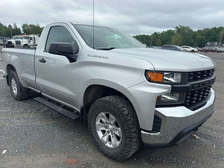2019-chevrolet-silverado-1500-image-2