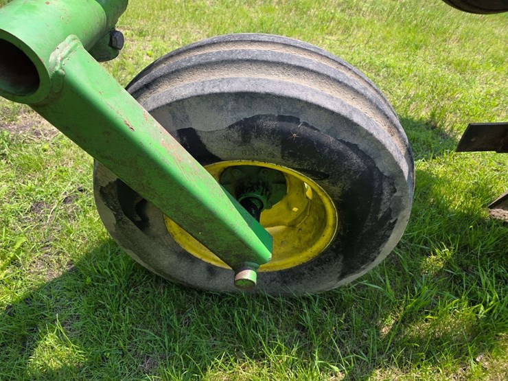 john-deere-3710-image-14