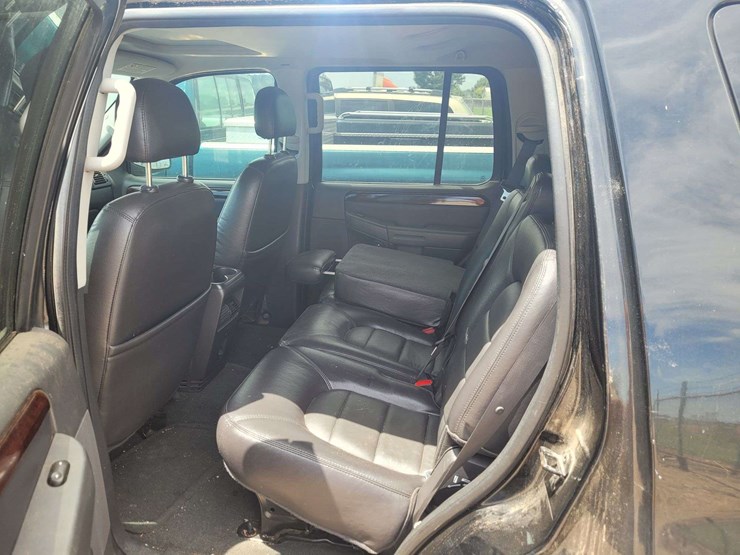 2005-ford-explorer-limited-image-6