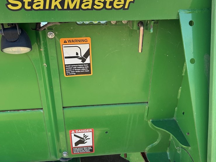 2011-john-deere-612c-image-34