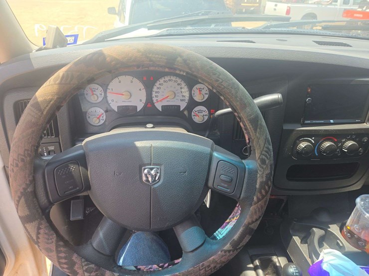2004-dodge-ram-2500-image-13