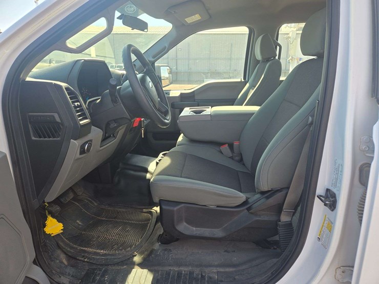 2015-ford-f150-xlt-image-12