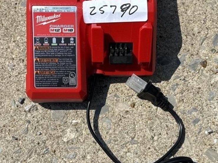 milwaukee-m2-–-m-18-charger,-unused-image-1