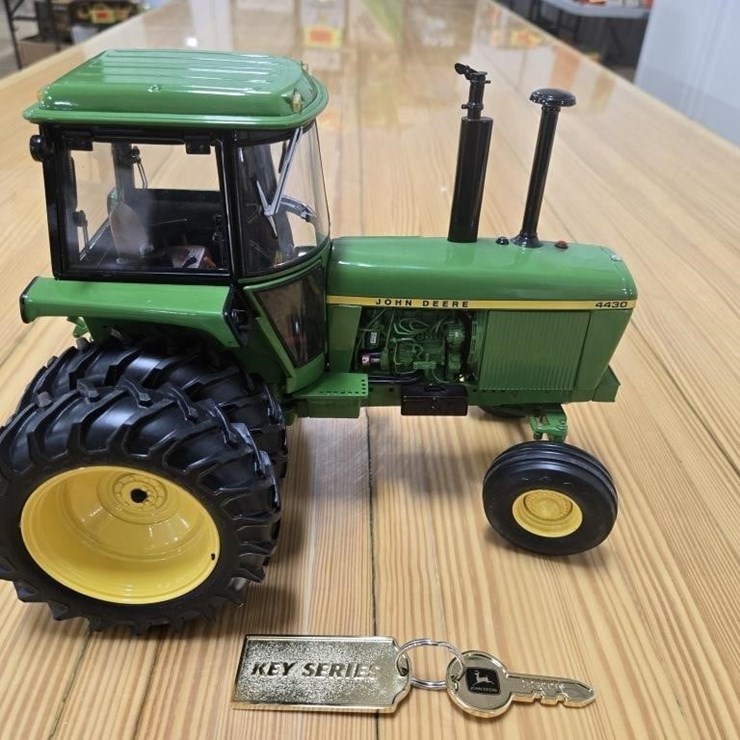 JOHN DEERE 4430