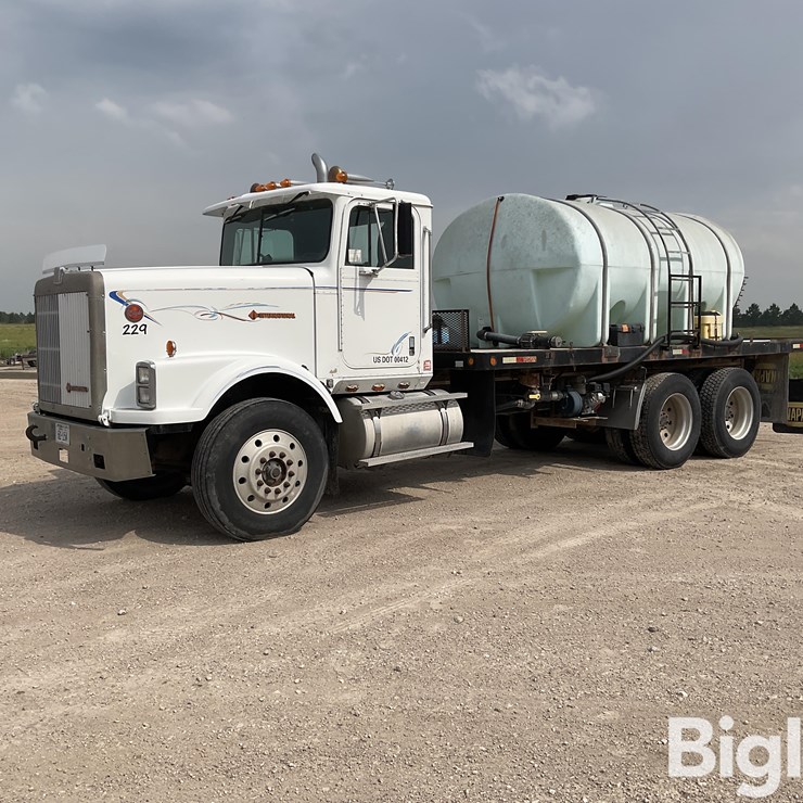 1990 INTERNATIONAL 9300