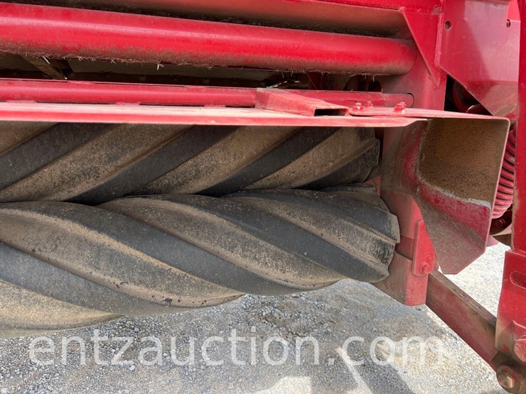 2002-new-holland-1431-image-16