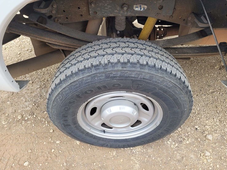 2011-ford-f350-image-18