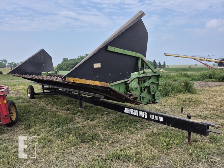john-deere-224-image-1