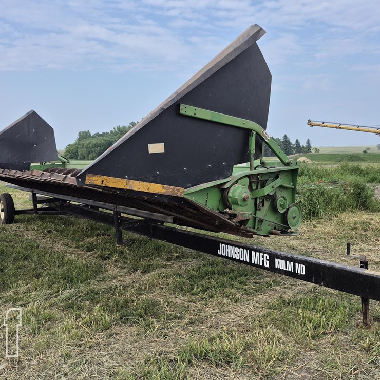 JOHN DEERE 224