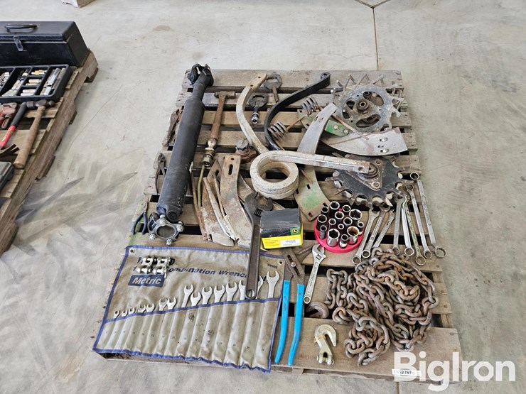 pallet-of-misc.-tools,-parts,-&-fasteners-image-1