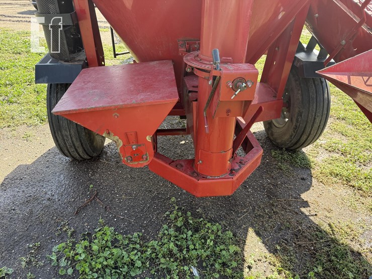 case-ih-1250-image-19