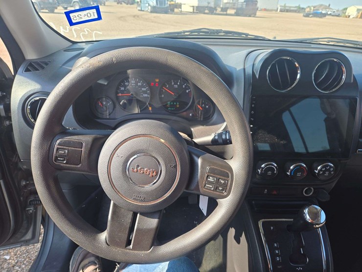 2012-jeep-patriot-sport-image-11