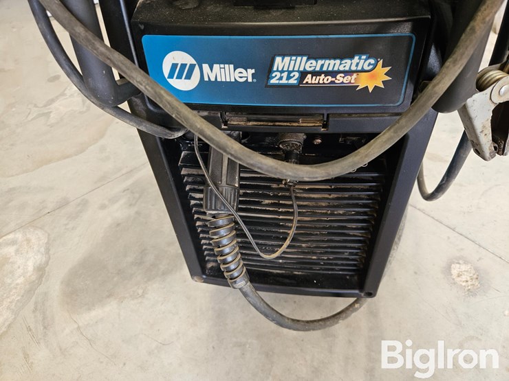 miller-millermatic-212-autoset-mig-welder-image-11
