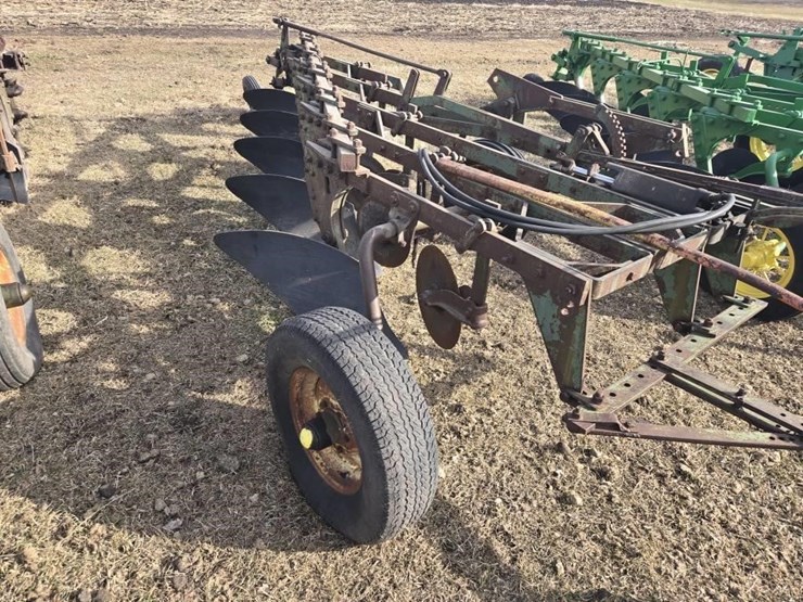john-deere-5-image-1