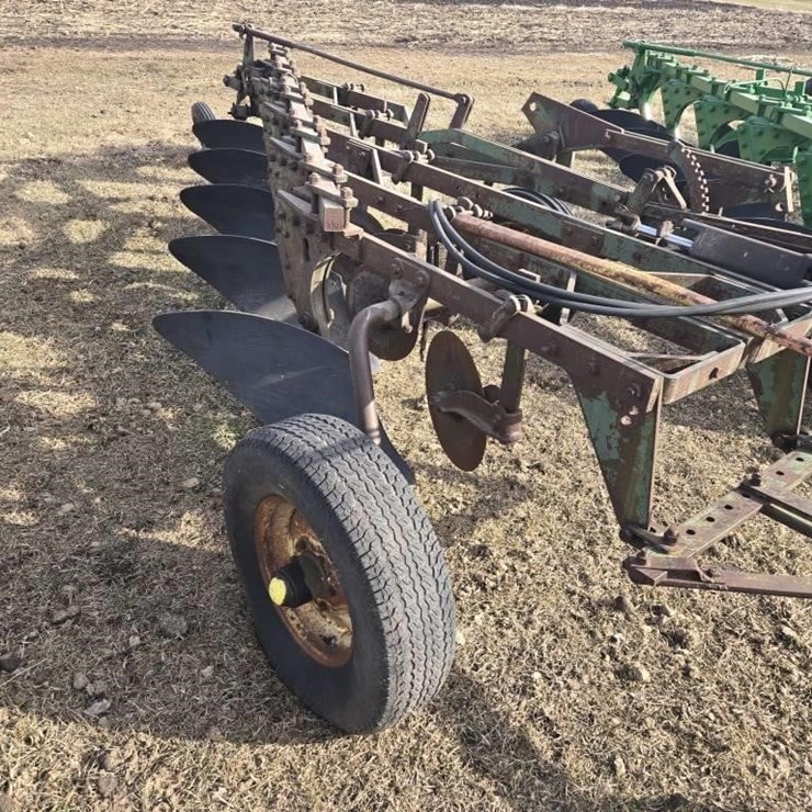 JOHN DEERE 5