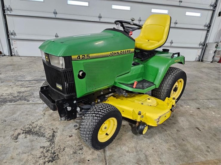 john-deere-425-image-1