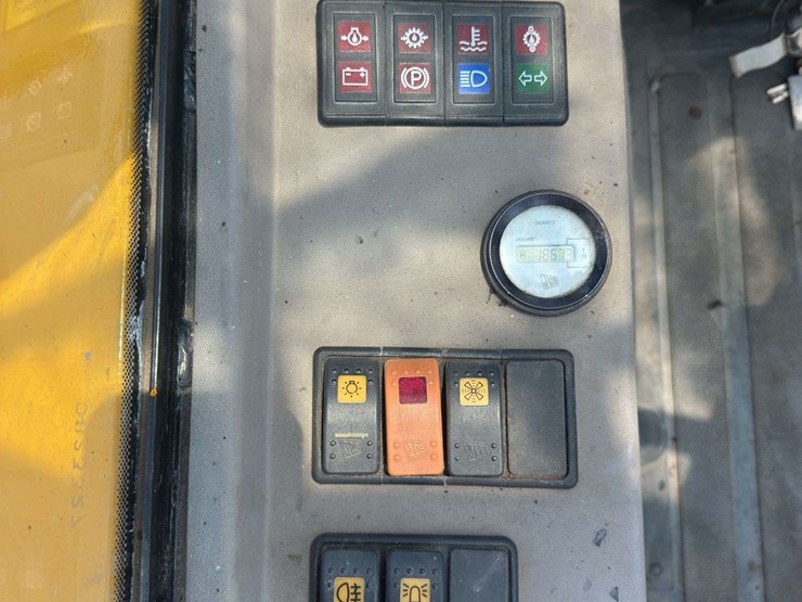 2002-jcb-926-image-19