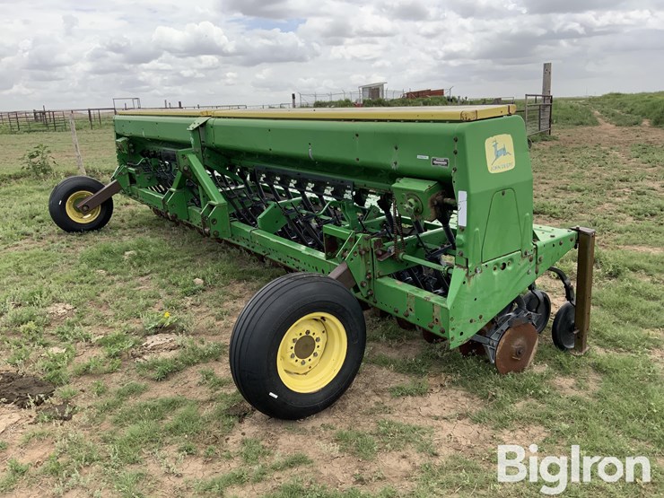 john-deere-520-image-5