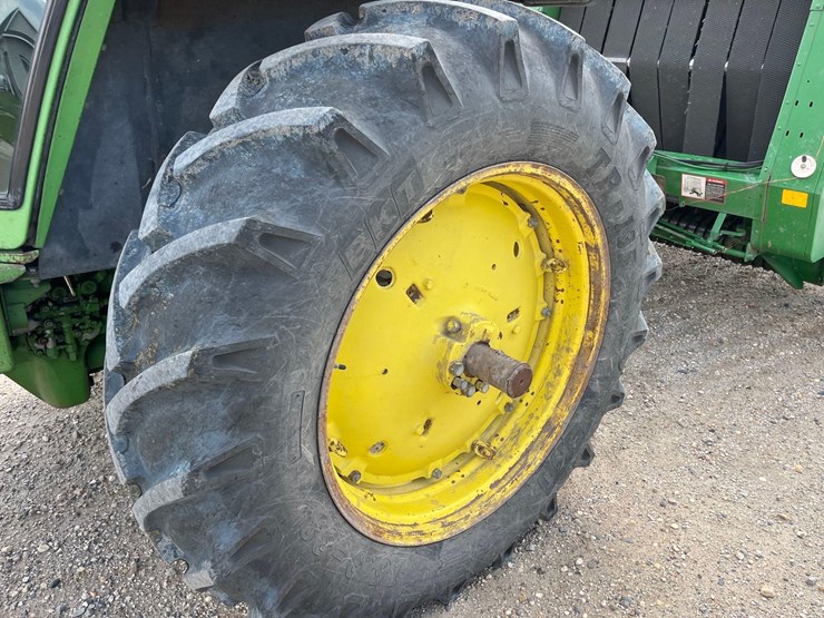 1982-john-deere-4040-image-22