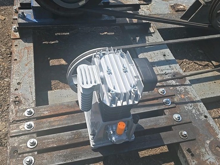 #146-•-iveco-power-unit-with-air-compressor-and-generator-image-34