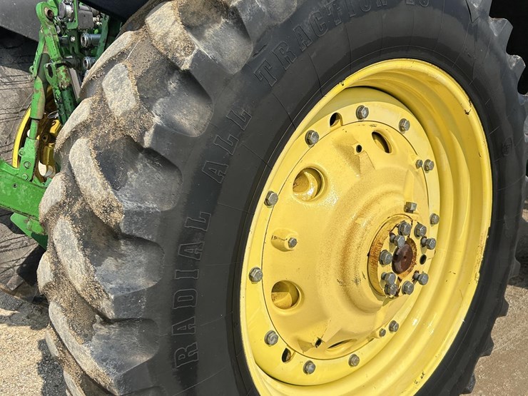 2005-john-deere-7520-image-34