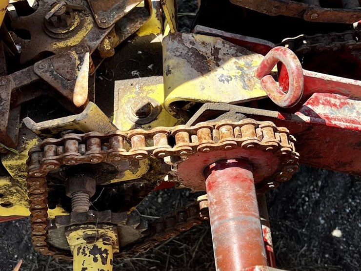 new-holland-790-image-16